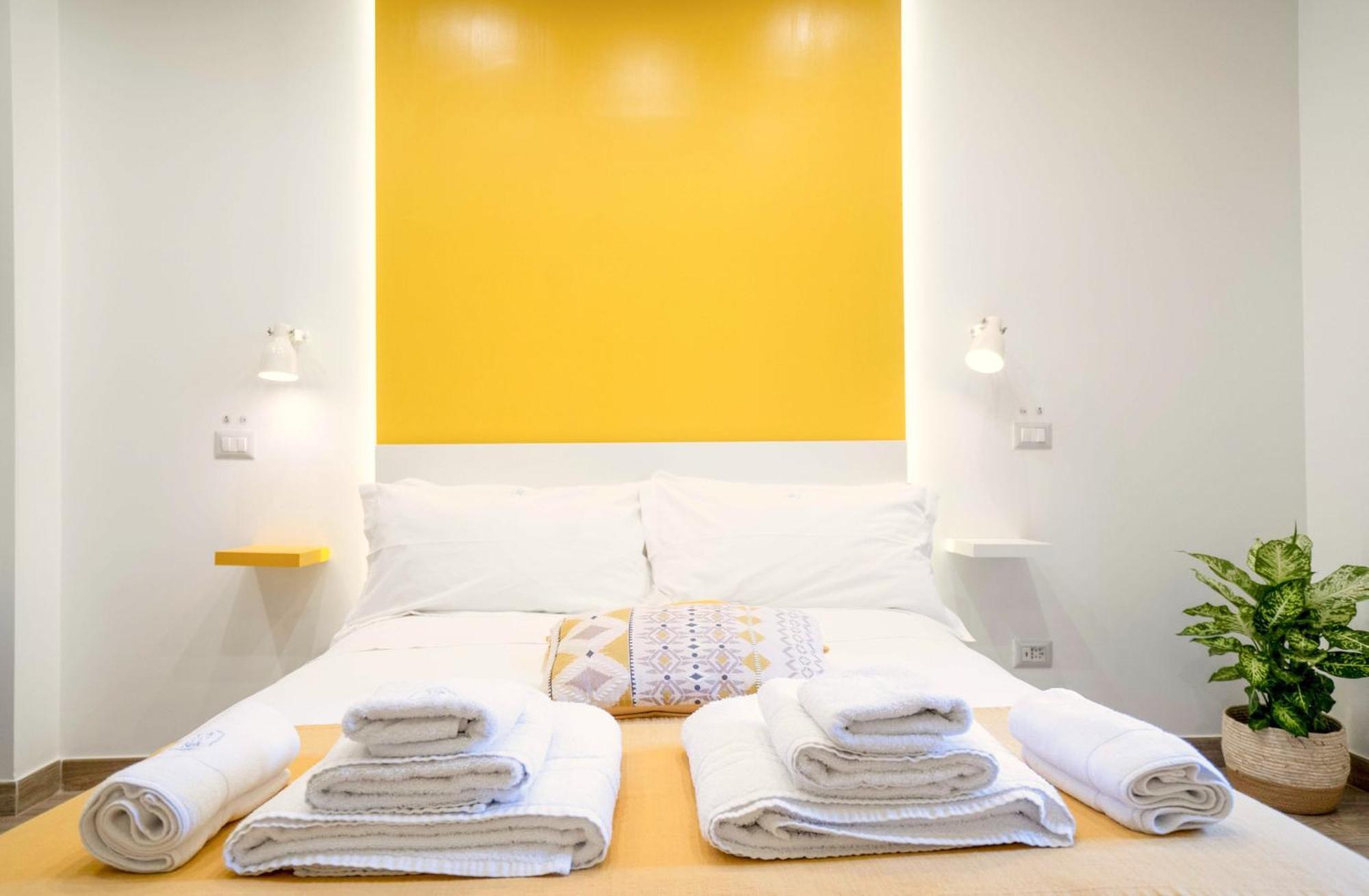 Vacuna Pleasant Rooms نابولي المظهر الخارجي الصورة