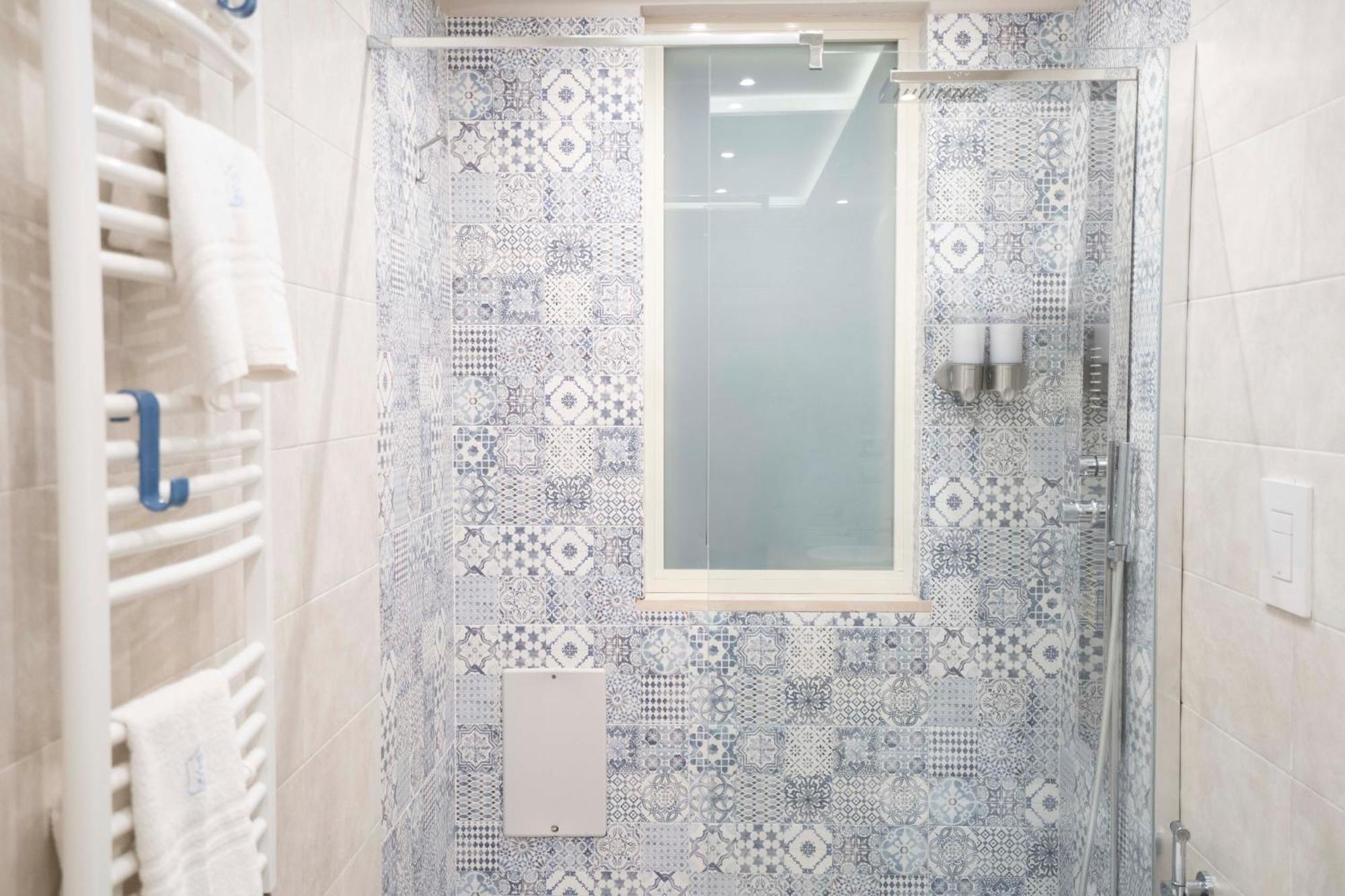 Vacuna Pleasant Rooms نابولي المظهر الخارجي الصورة