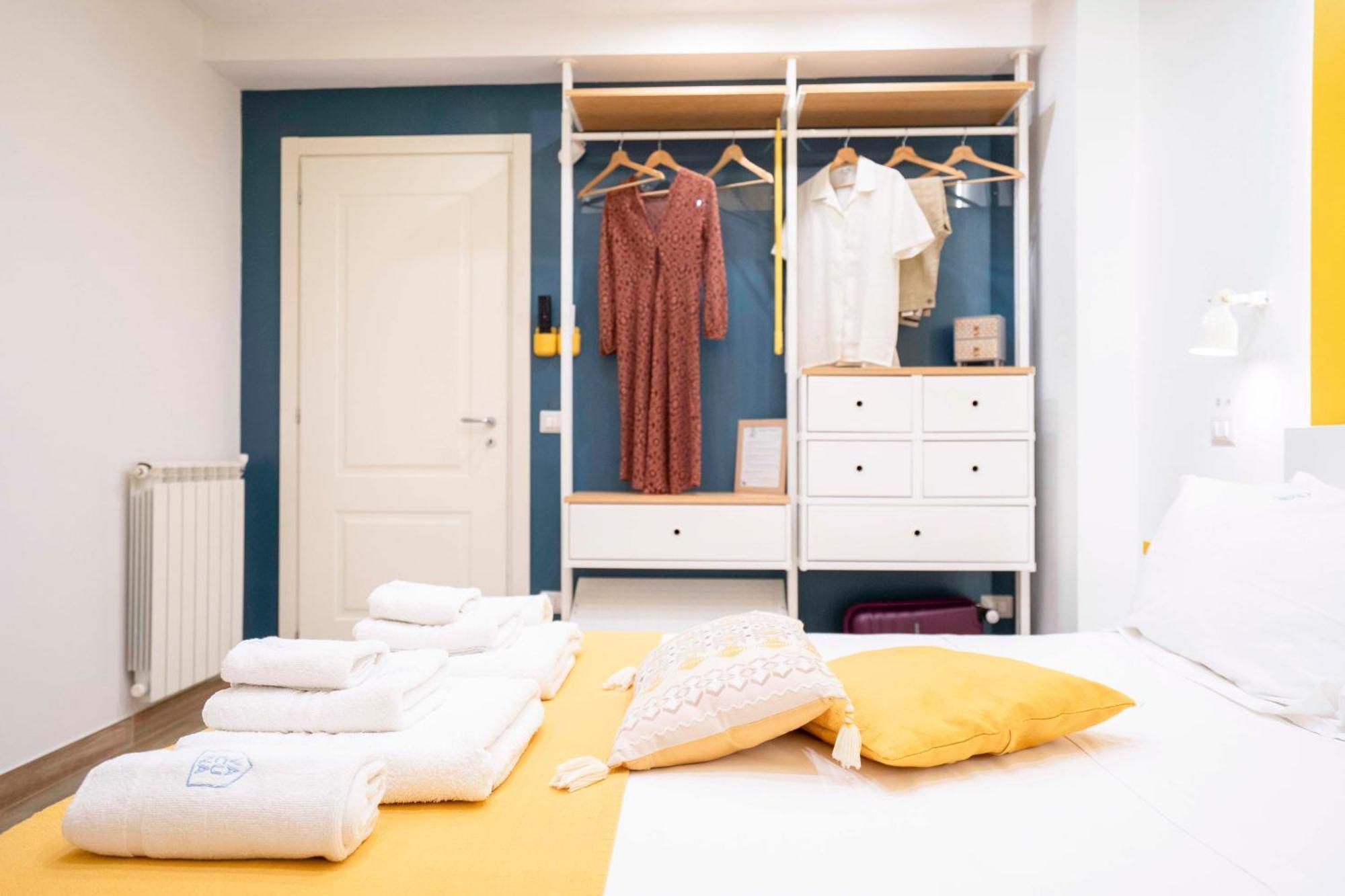 Vacuna Pleasant Rooms نابولي المظهر الخارجي الصورة