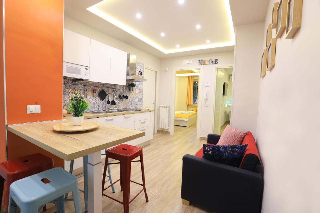 Vacuna Pleasant Rooms نابولي المظهر الخارجي الصورة